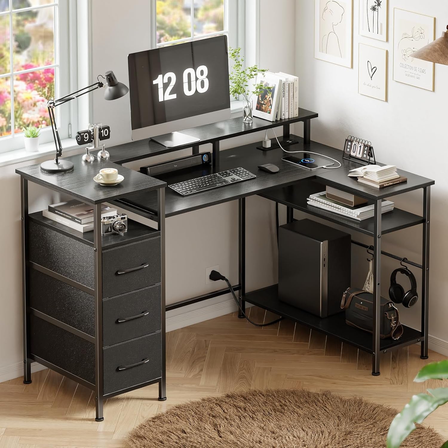 Escritorio Gaming en Forma de L de 47 Pulgadas con Tomas de Corriente y Luces LED, con Cajón para Archivos y Soporte para Monitor, Mesa de Esquina para Gamer para Oficina en Casa con Estantes de Almacenamiento