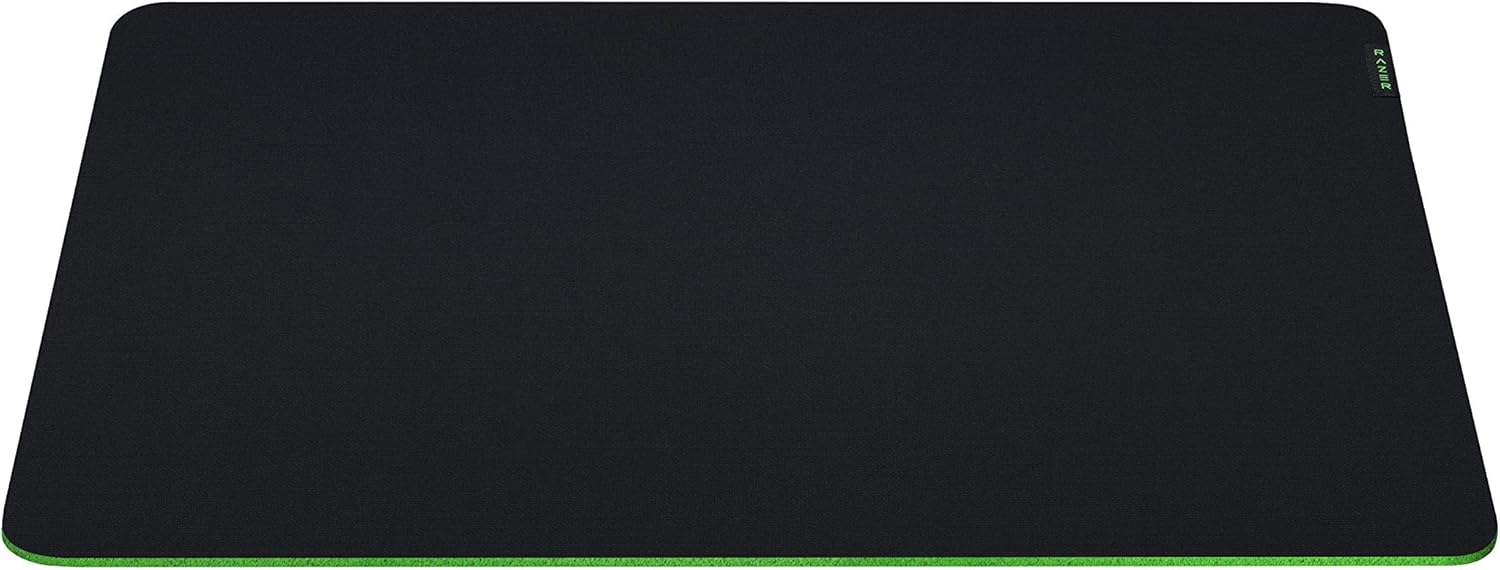 Razer Gigantus V2 Large – Alfombrilla Gaming, Superficie Suave para Mayor Rapidez y Control, Medidas 450 x 400 x 3 mm, Base de Goma Antideslizante, Tela Microtexturizada, Color Negro