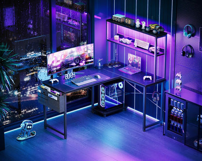 Coleshome Escritorio Gaming En L Con LED Y Enchufes, 110 × 80 Cm Escritorio Gamer Reversible Con Estantes, Escritorio Esquinero Con Bolsa De Almacenamiento Y Gancho.