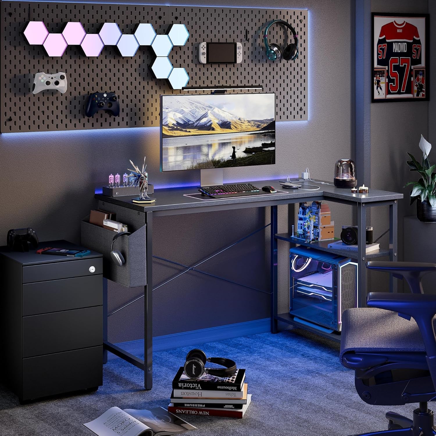 Escritorio Gaming en Forma de L Pequeño , con Tomas de Corriente, Estantes Reversibles para Estudio, Mesa de Escritura para Hogar, Oficina, Dormitorio o Sala de Estar, 40 Pulgadas, Negro